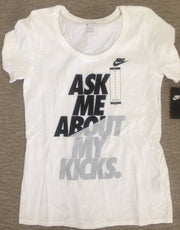 NIKE WOMEN'S ASK ME ABOUT MY KICKS GRAPHIC TEE BQ1935-100