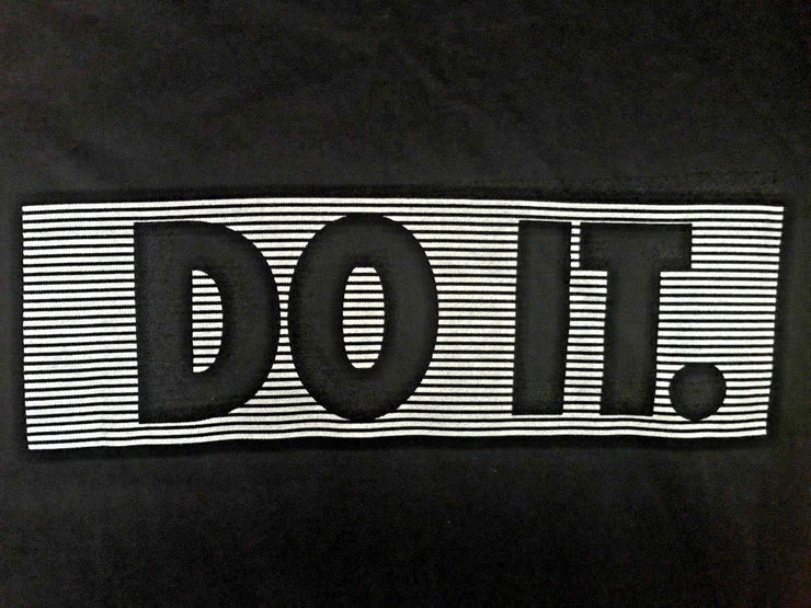 NWT Nike Girls JUST DO IT Cotton tee Shirt Black BQ6257-010 Multiple Sizes